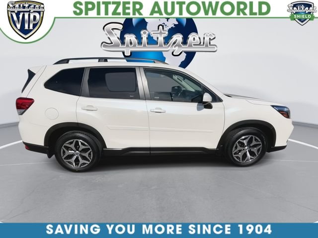 Used 2021 White Subaru Premium image 10