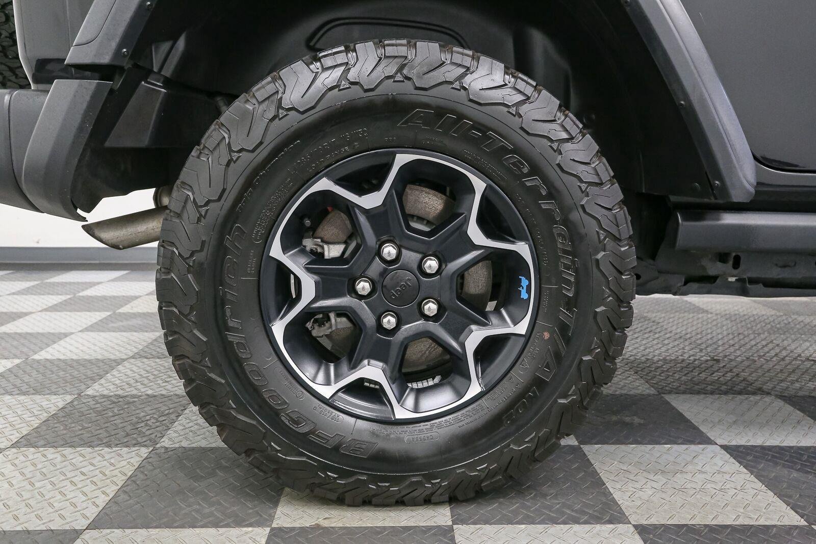 Used 2022 Black Clearcoat Jeep Unlimited Rubicon image 17