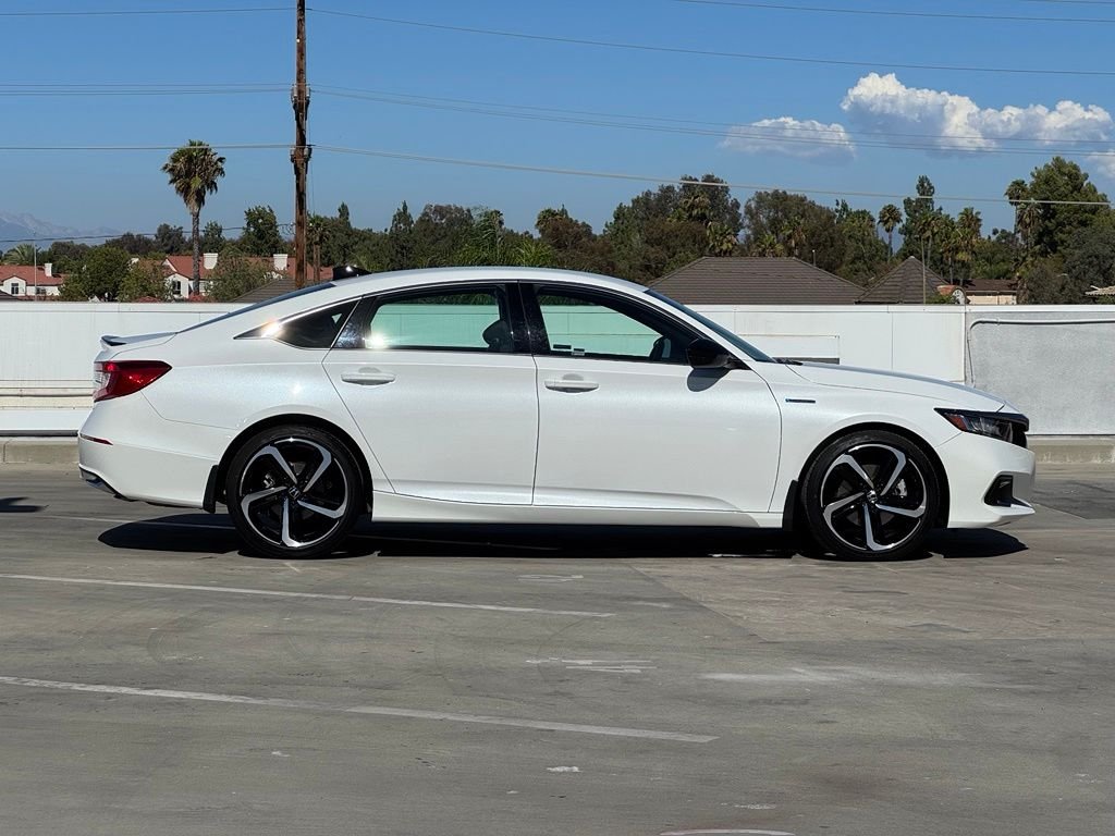 Used 2022 Platinum White Pearl Honda Sport image 28