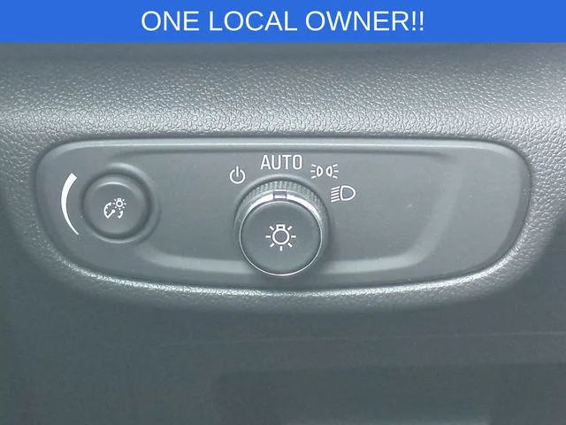 Used 2022 White Chevrolet LS image 18