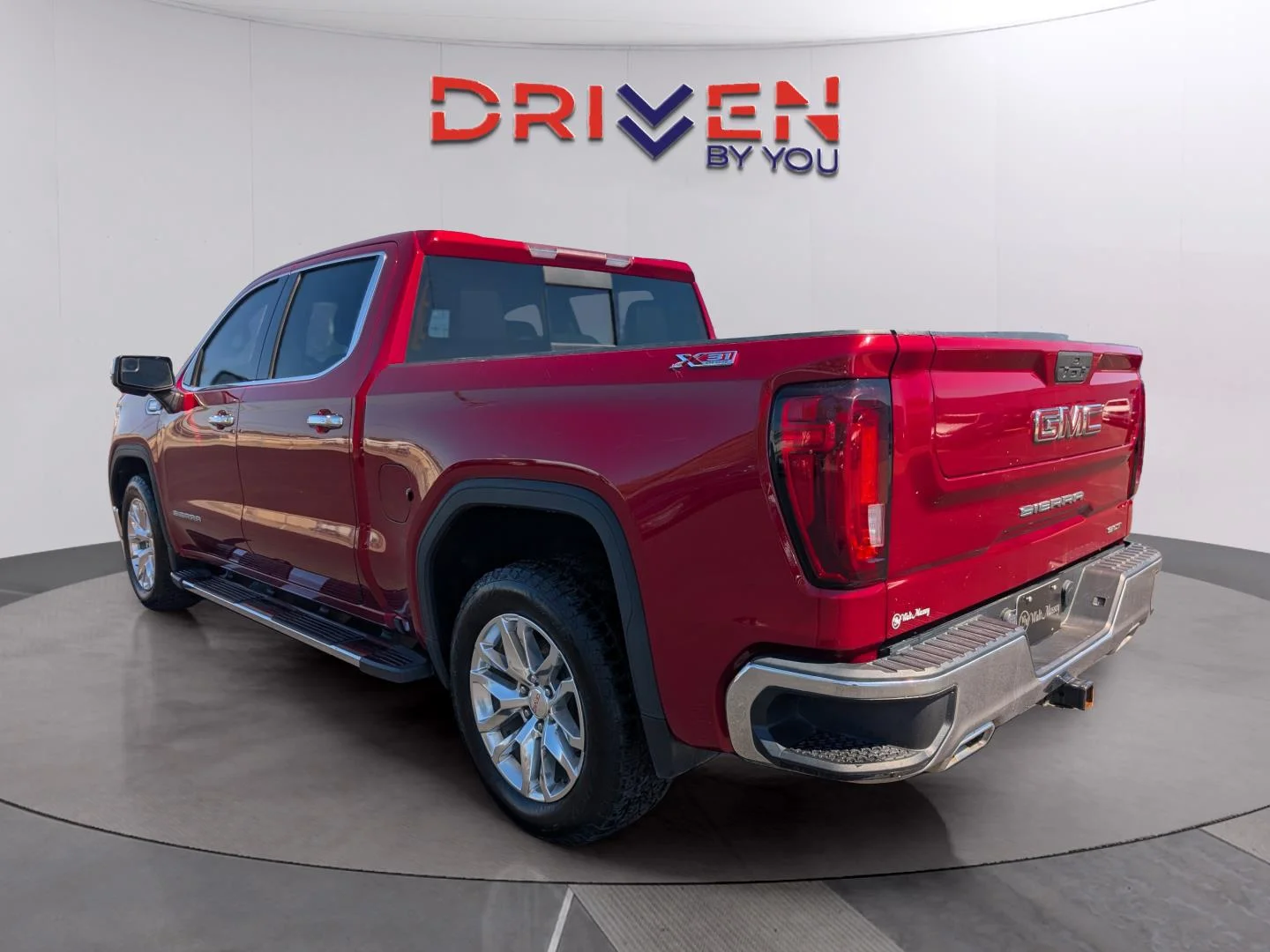 Used 2021 Cayenne Red Tintcoat GMC SLT image 3