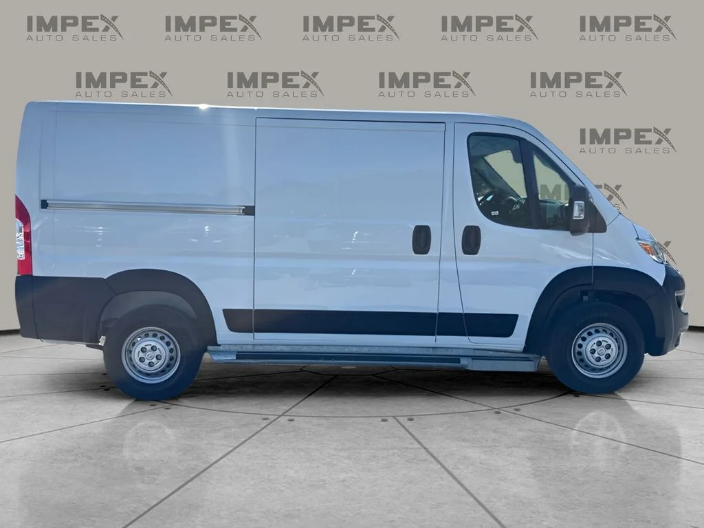 Used 2025 White Ram Base image 6