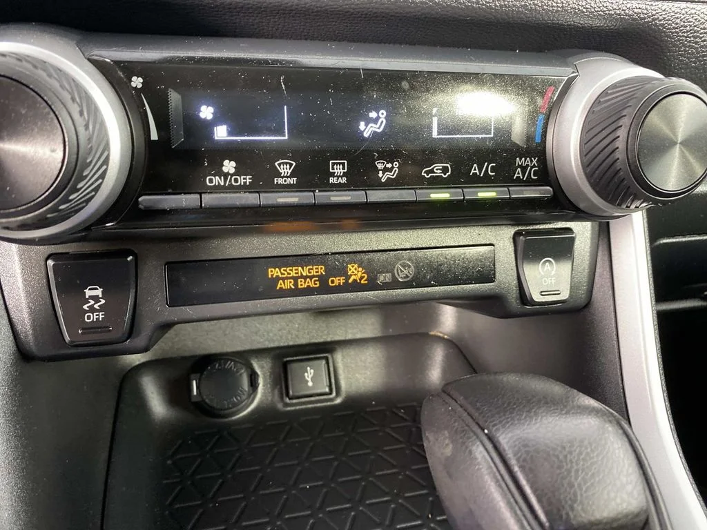 Used 2022 Silver Sky Metallic Toyota LE image 20
