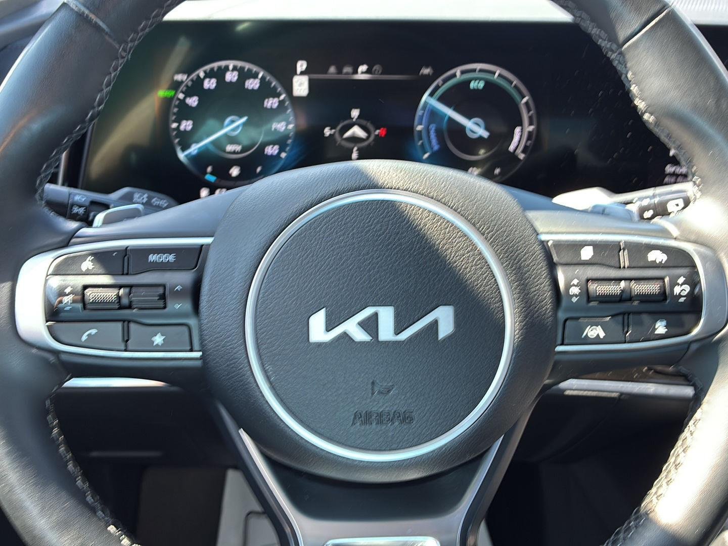 Used 2025 Vesta Blue Kia X-Line Prestige image 42