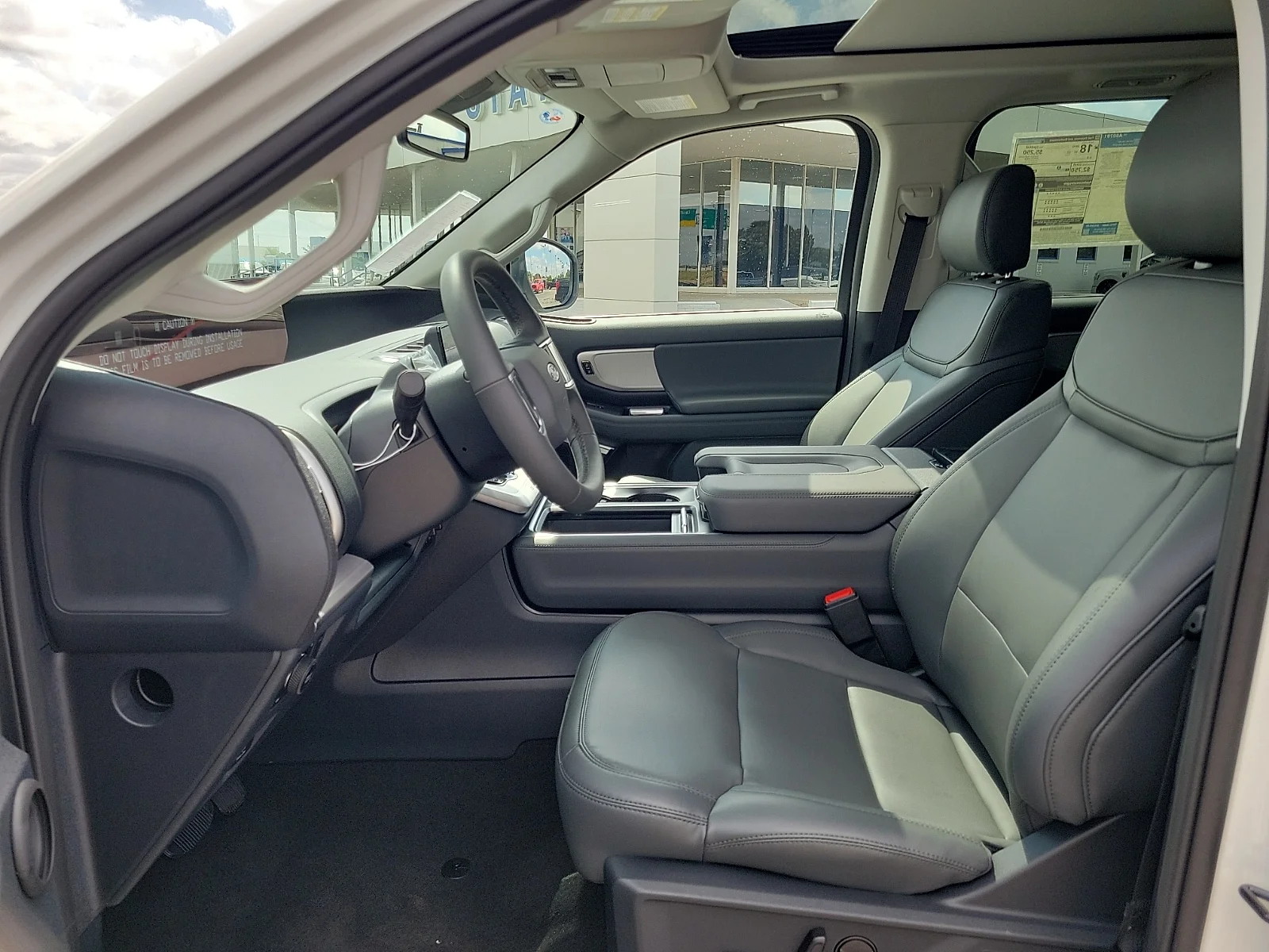 New 2026 Star White Metallic Tri-Coat Ford Active image 12