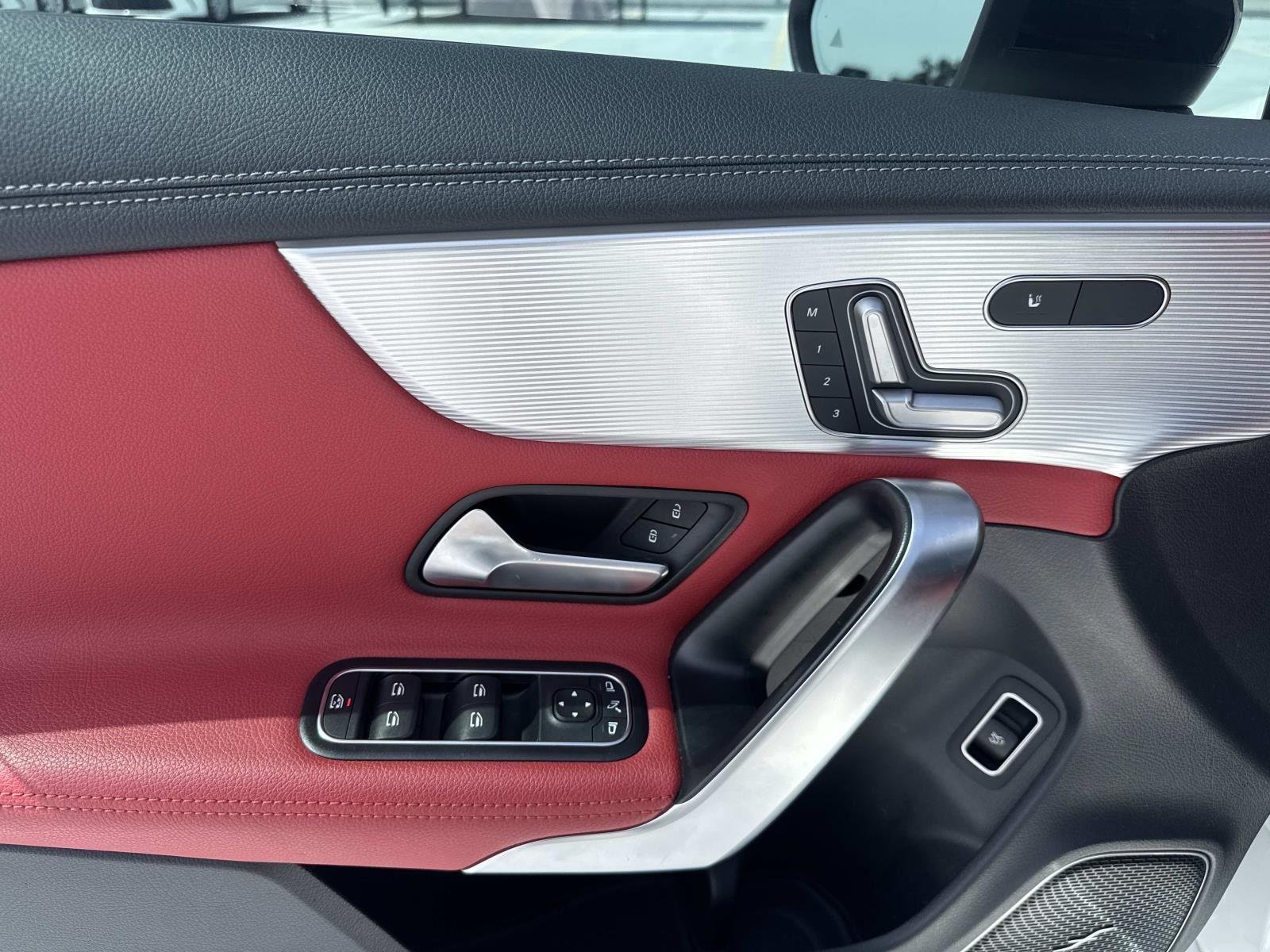 Used 2022 Polar White Mercedes-Benz CLA 250 image 20