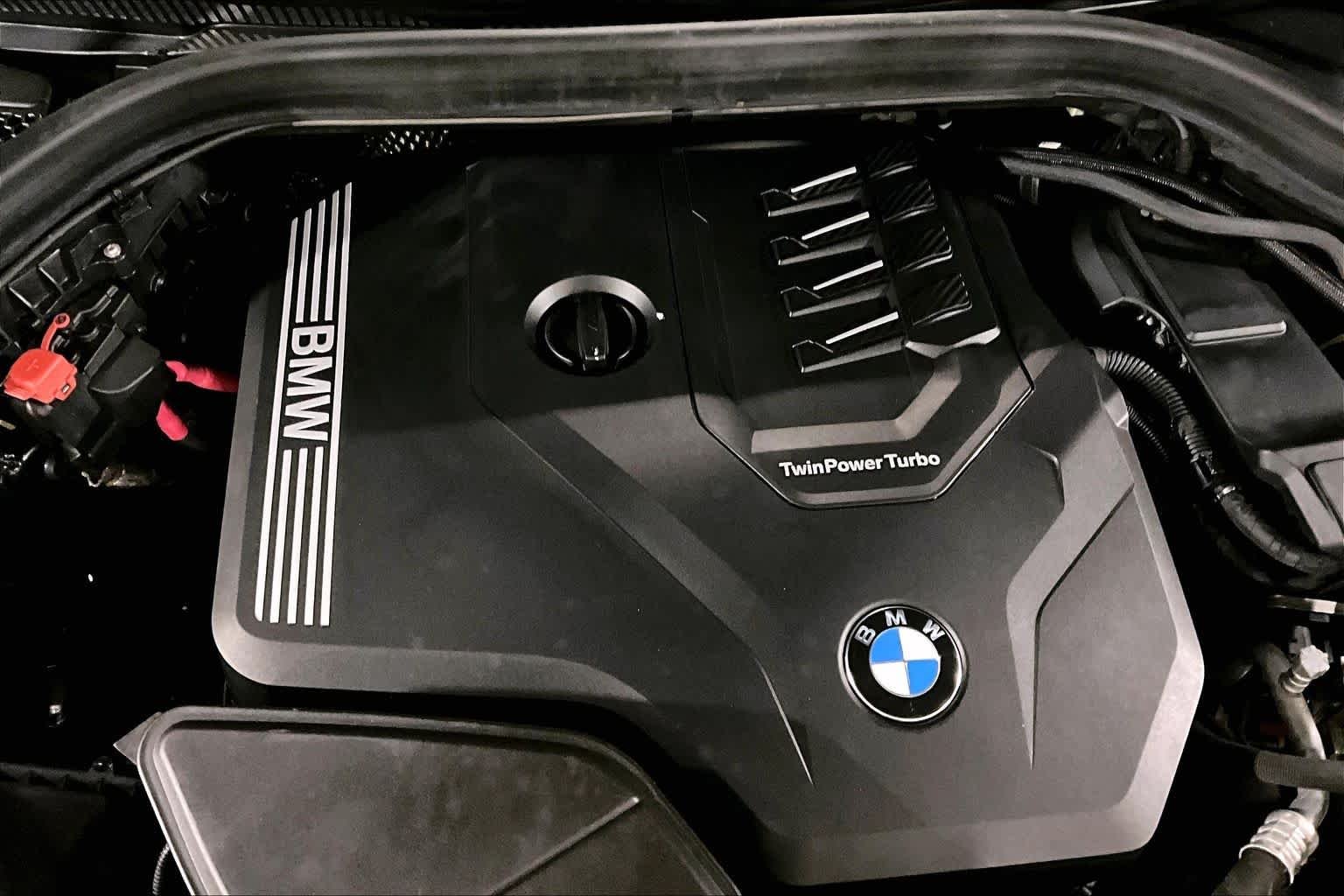 Used 2022 Black Sapphire Metallic BMW xDrive30i image 30