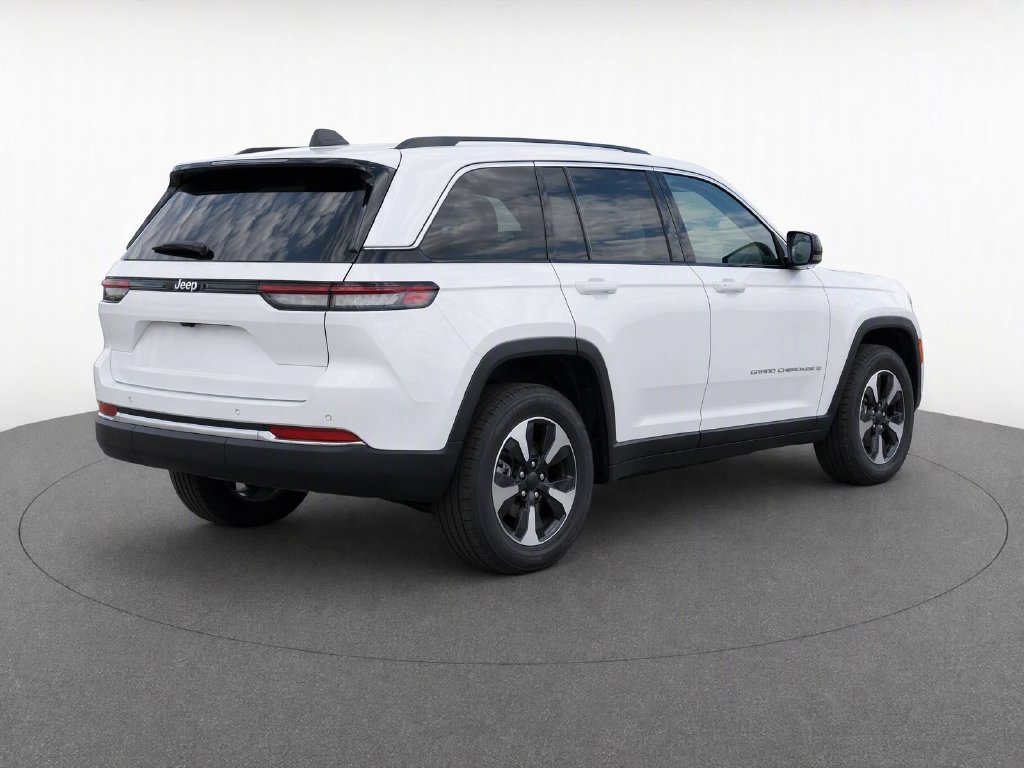 Used 2024 White Jeep 4xe image 6