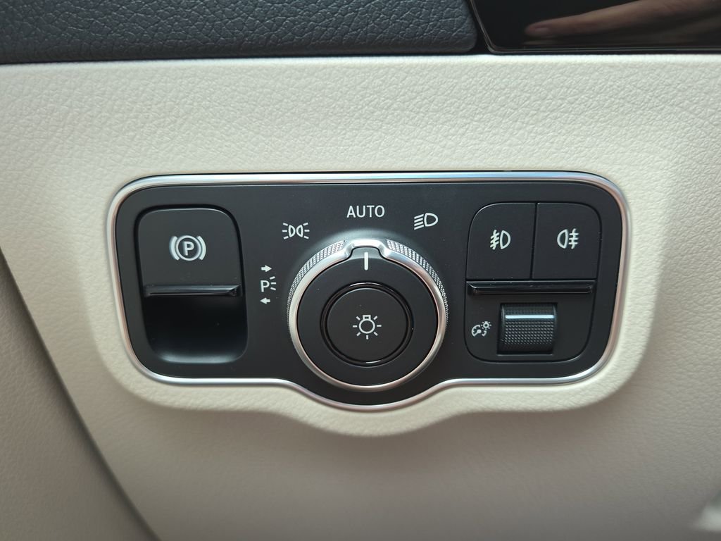 Certified Used 2026 Red Mercedes-Benz GLA 250 image 29