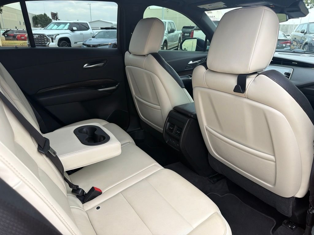 Used 2019 Blue Cadillac Sport image 9