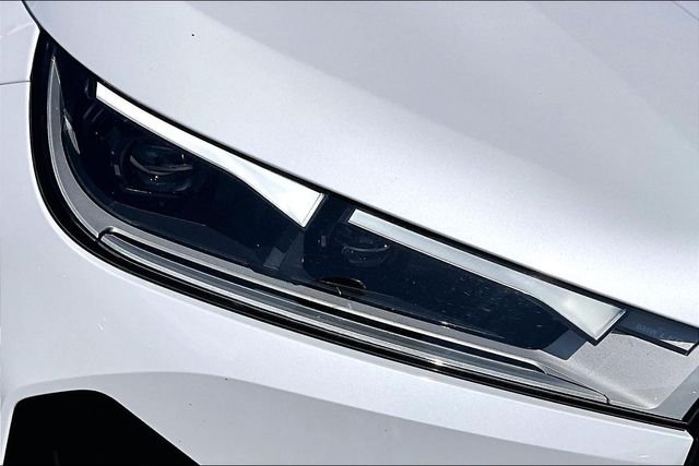 2025 BMW iX 50 - Photo 30