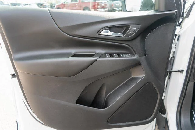 Used 2023 White Chevrolet LT image 17
