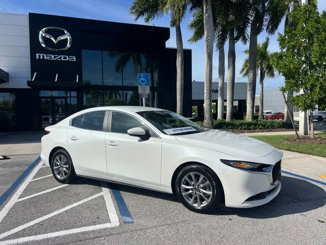 Used 2020 White Mazda  image 6