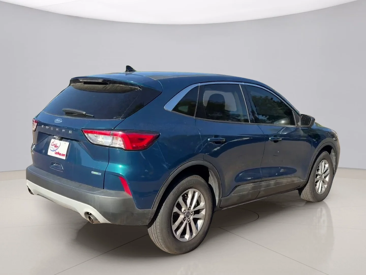 Used 2020 Green Ford SE image 5