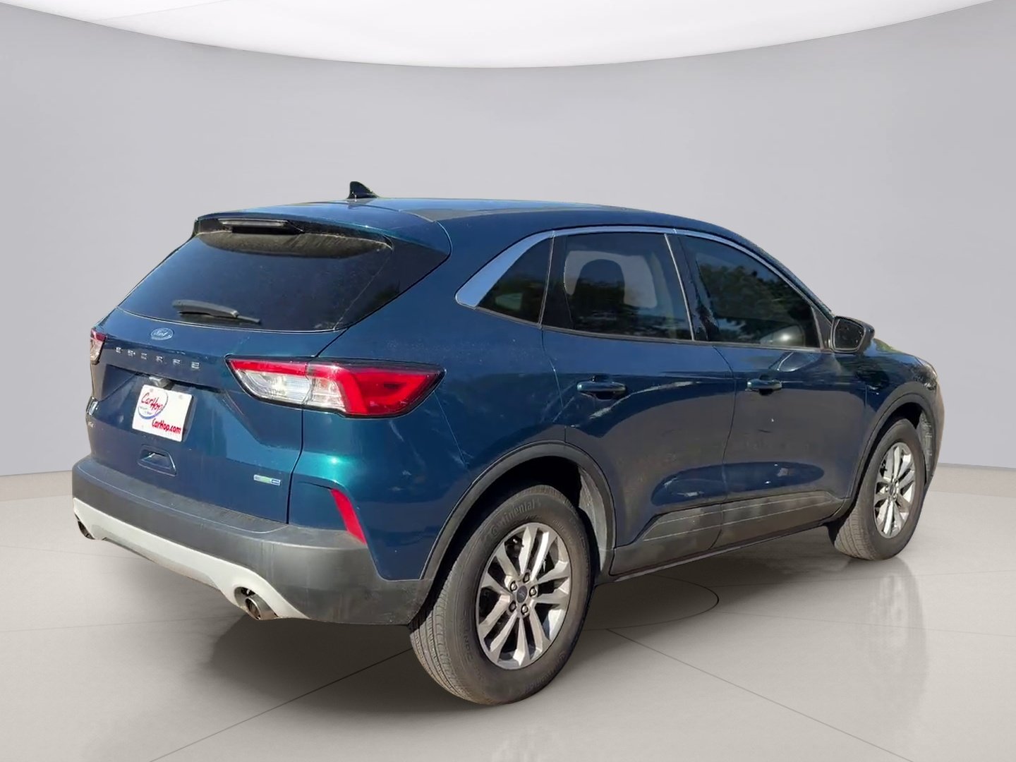 Used 2020 Green Ford SE image 5