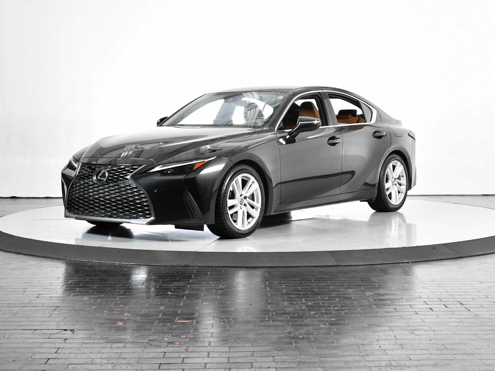 2021 Lexus IS