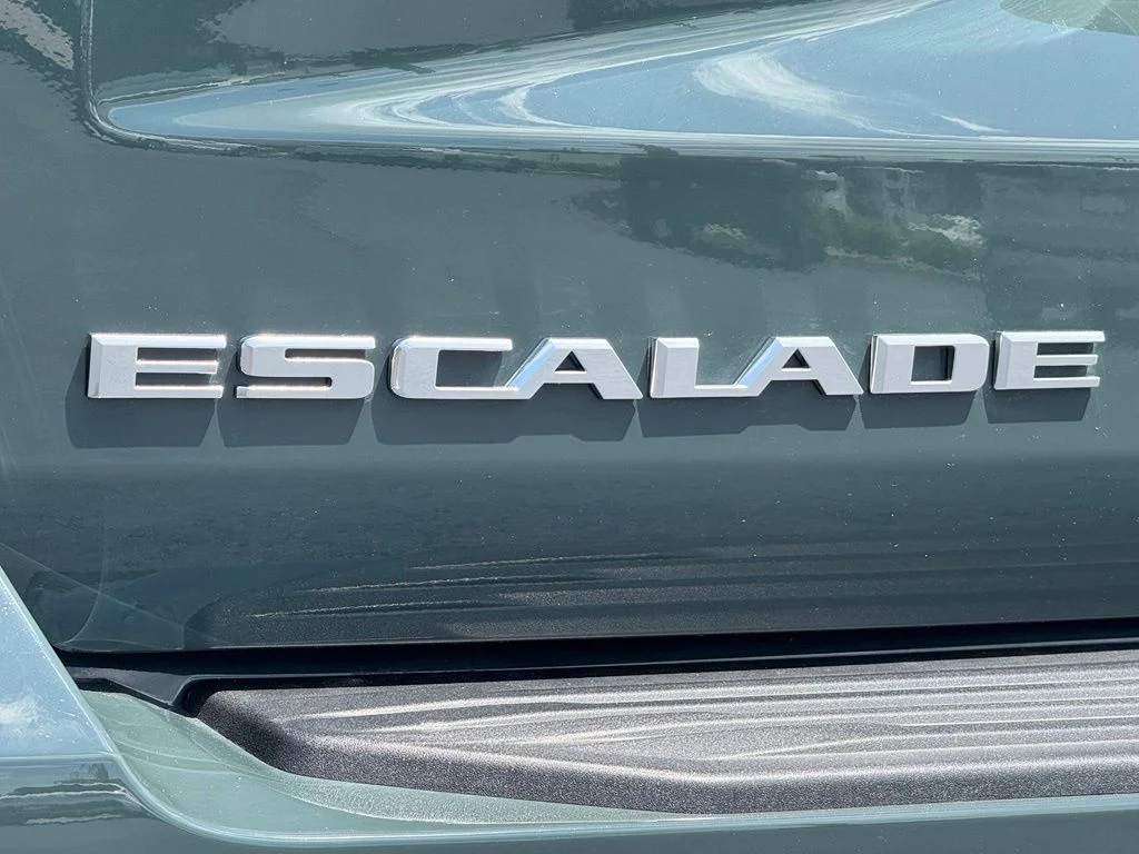 Used 2026  Cadillac Luxury image 10