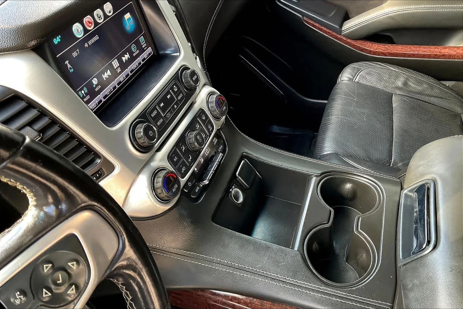Used 2018 Onyx Black GMC SLE image 14