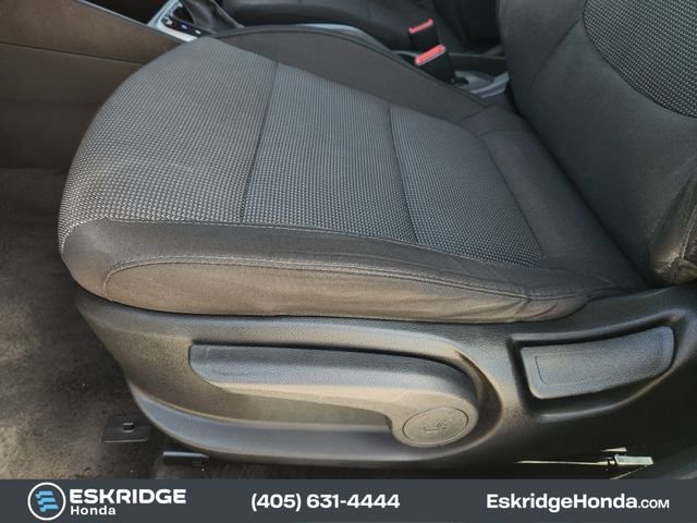Used 2019 Gray Hyundai SE image 23