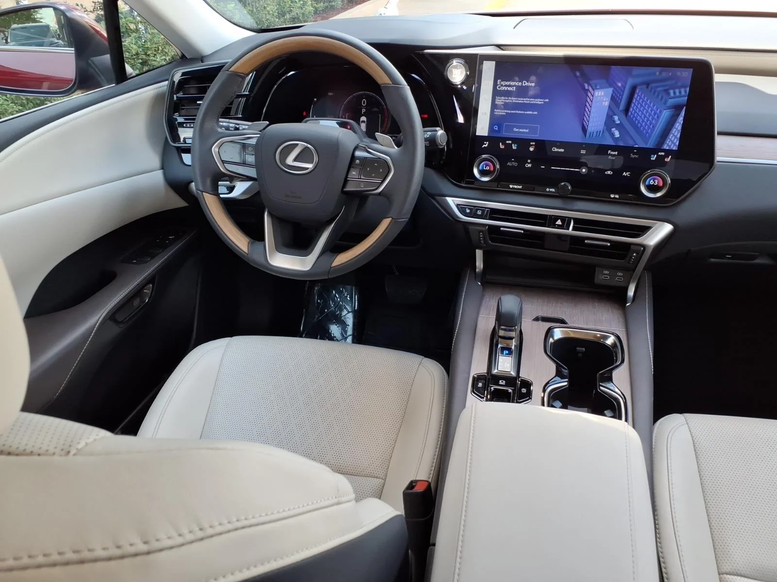 Certified Used 2024 Matador Red Mica Lexus Premium image 4