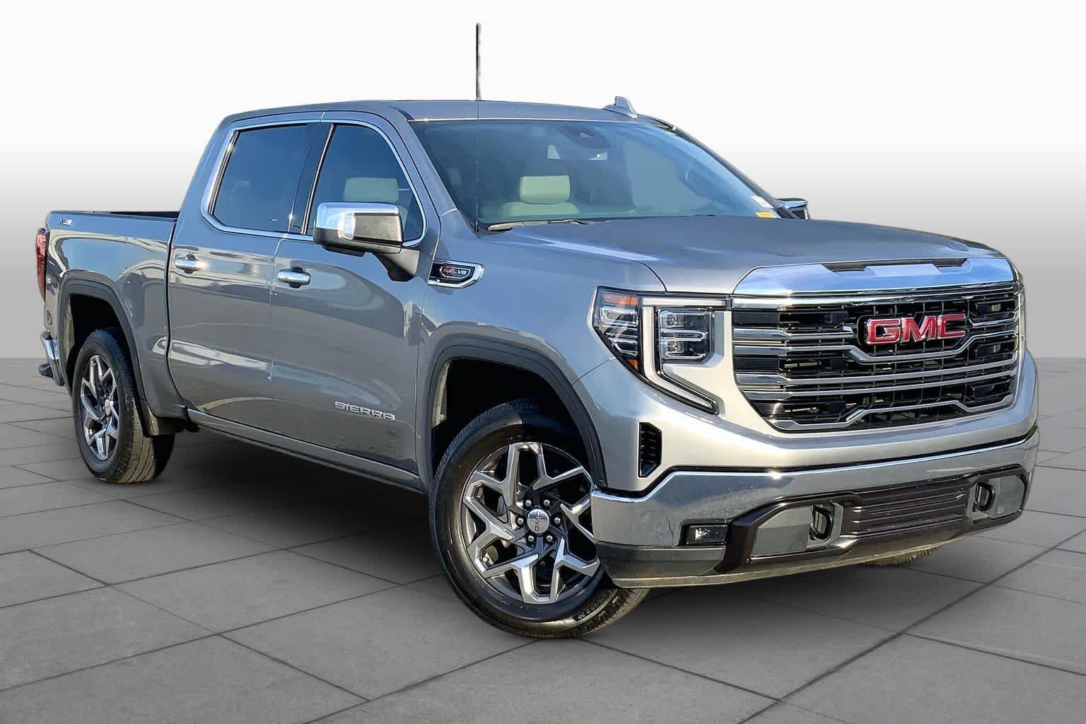Used 2023 Sterling Metallic GMC SLT image 3