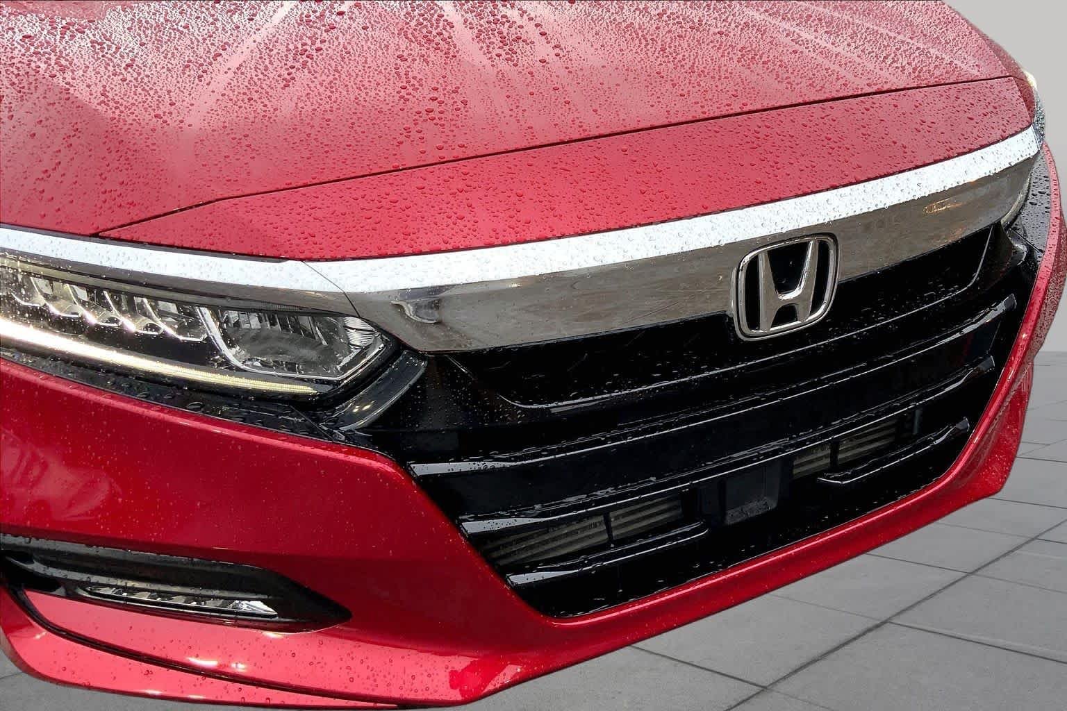 Used 2020 Radiant Red Metallic Honda EX-L image 27