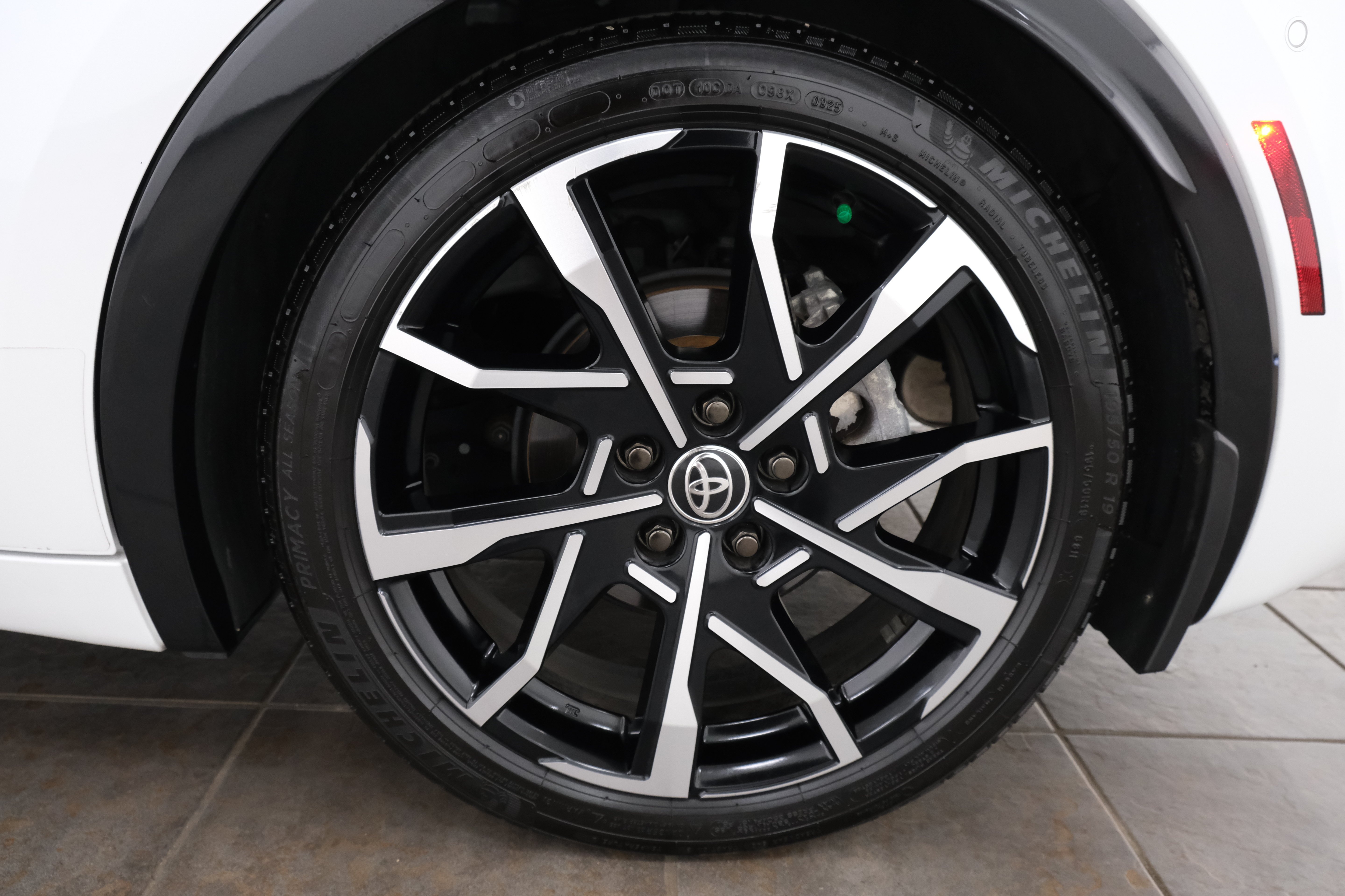 Certified Used 2025 Wind Chill Pearl Toyota XSE Premium image 38