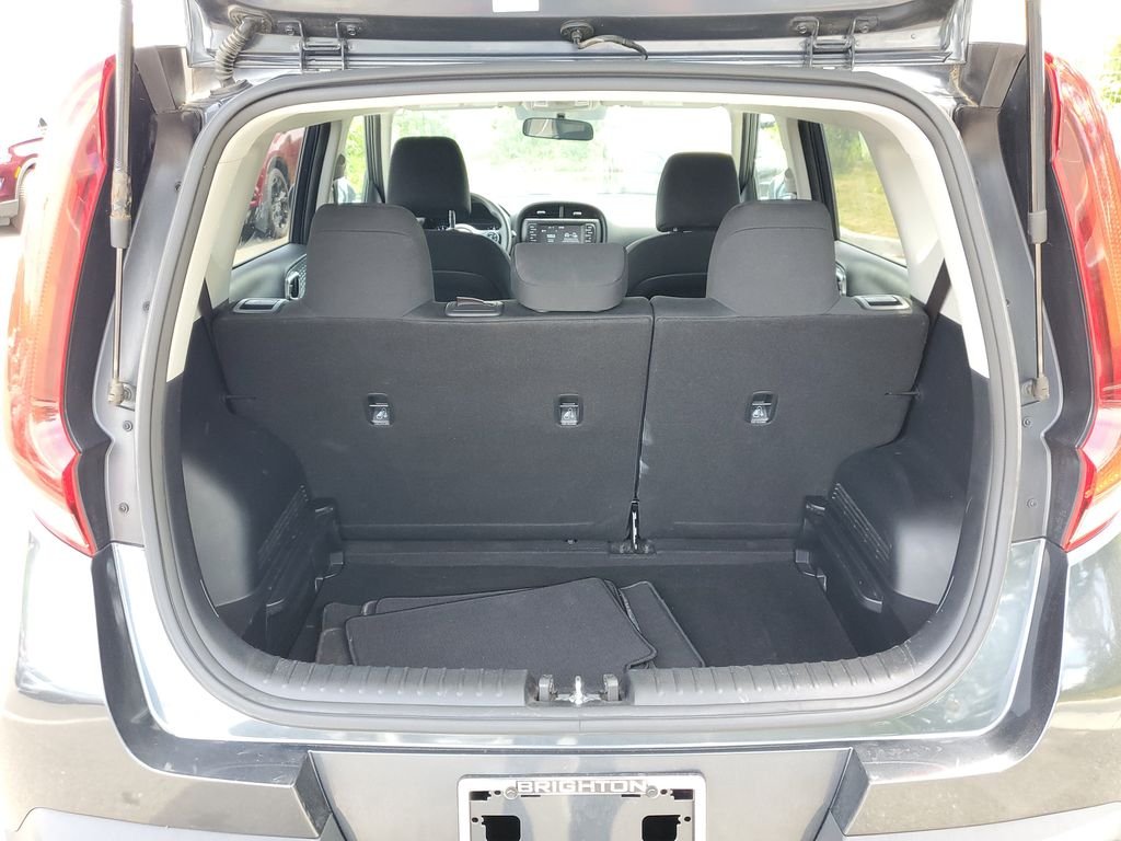 Used 2020 Grey Kia LX image 7