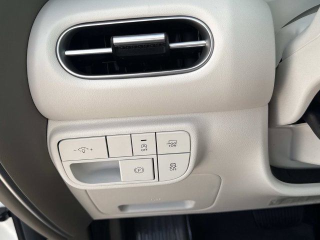 New 2027 Creamy White Pearl Hyundai SE FWD image 30