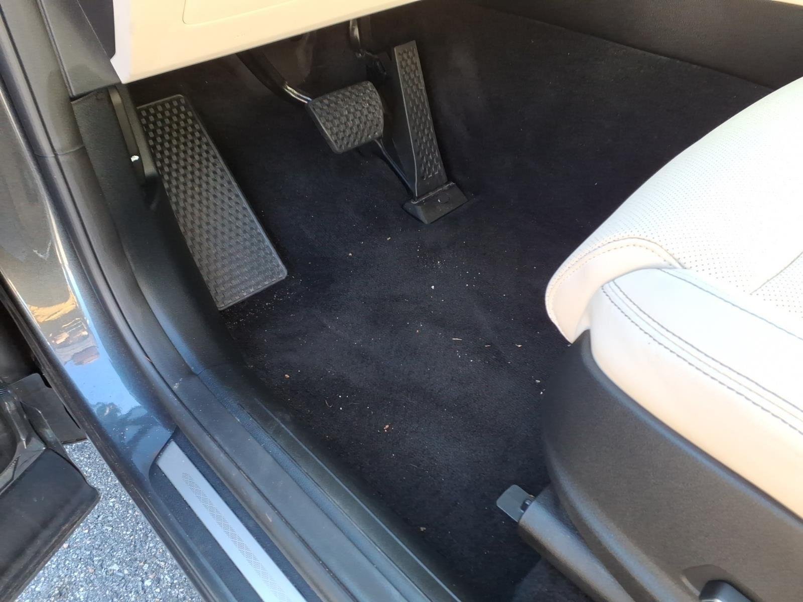 2023 GENESIS GV70 Standard - Photo 18