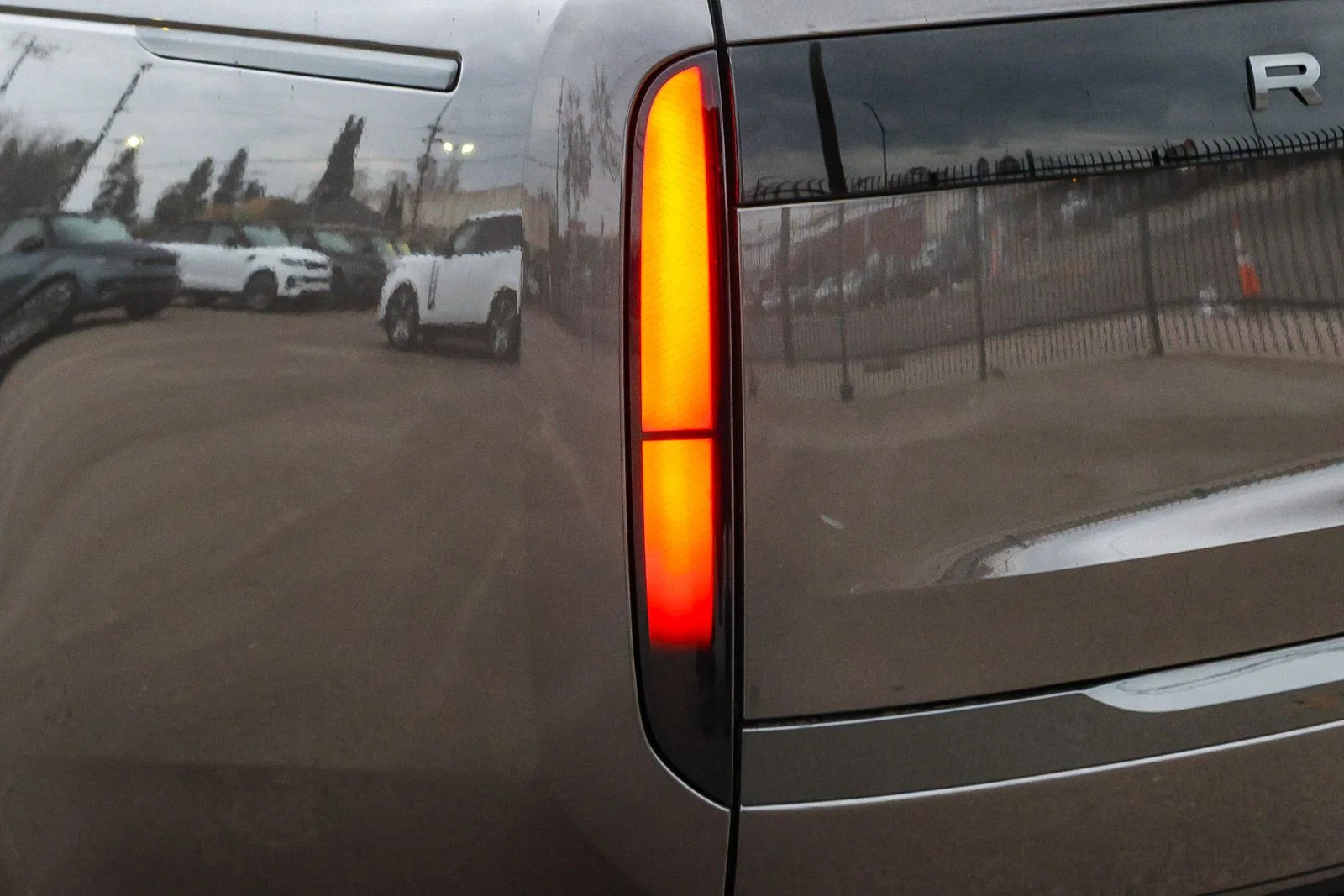 2026 Land Rover Range Rover SE - Photo 11