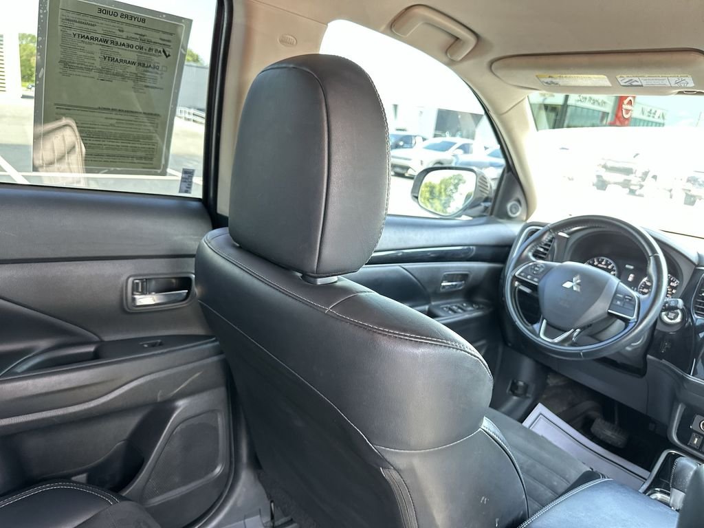 Used 2020 Gray Mitsubishi  image 15