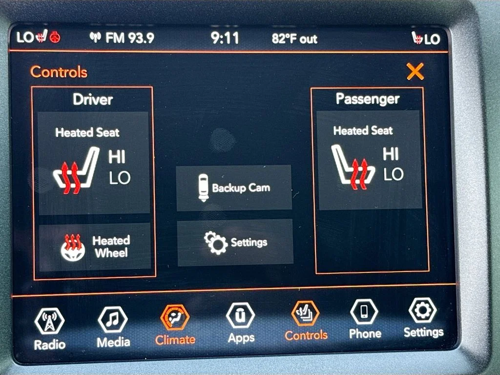 Used 2019 Bright White Clearcoat Jeep Trailhawk image 19