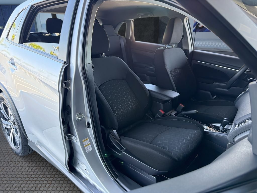 2025 Mitsubishi Outlander Sport ES - Photo 24