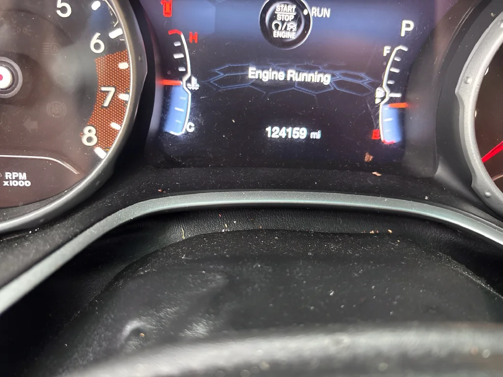 Used 2021 Crystal Metallic Jeep Latitude image 16