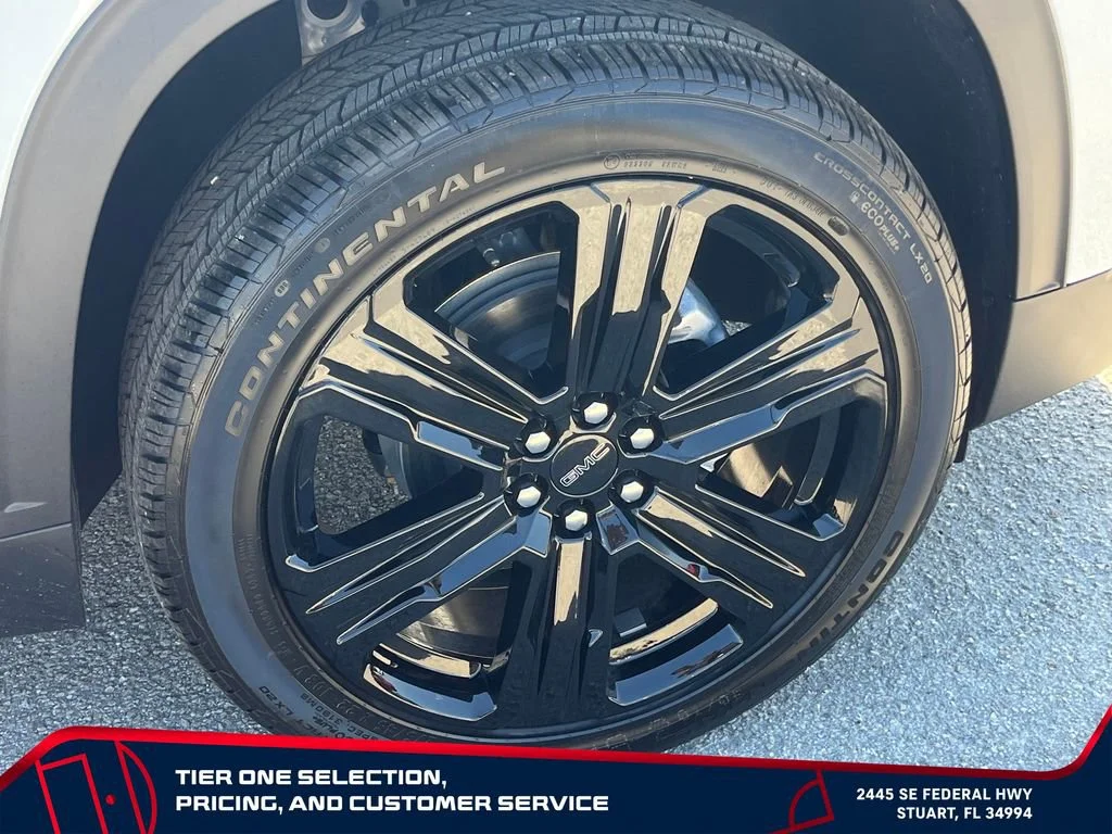 New 2026 Summit White GMC Elevation image 22