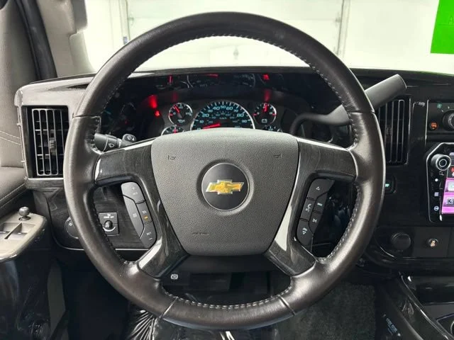 Used 2022 Special Exterior Color Chevrolet WT image 28