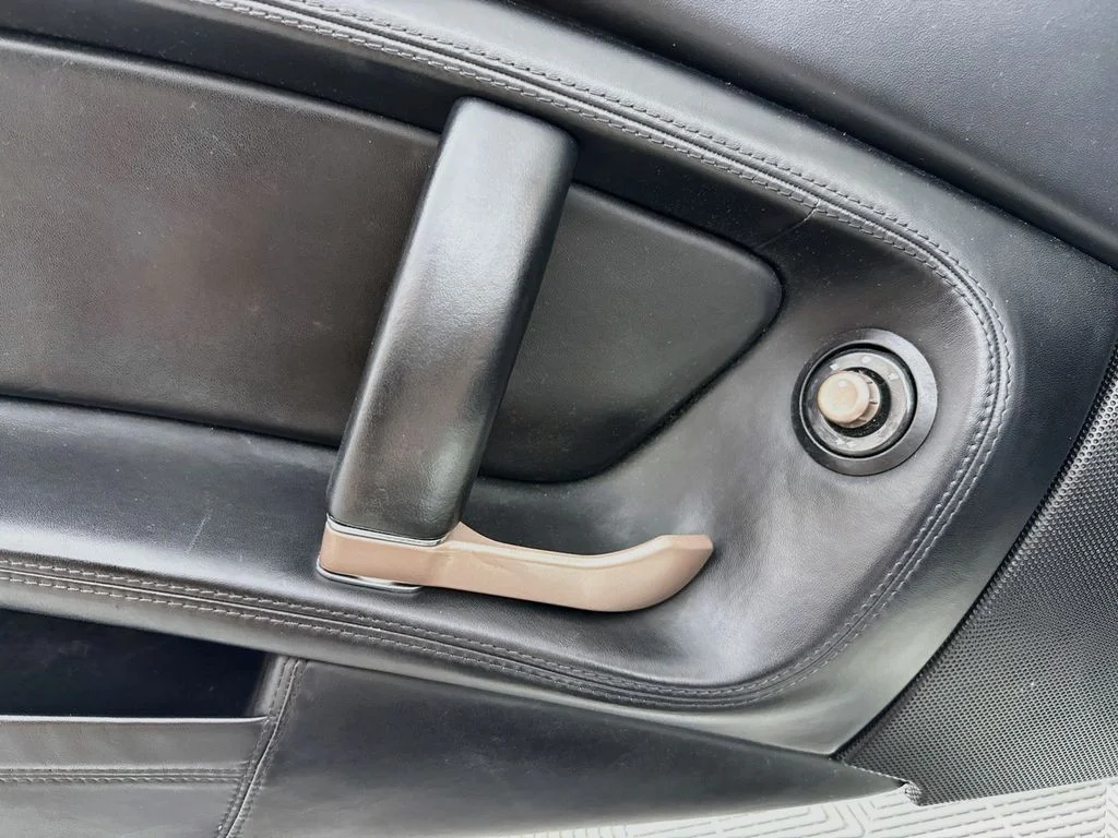 Used 2014  Ferrari Base image 18