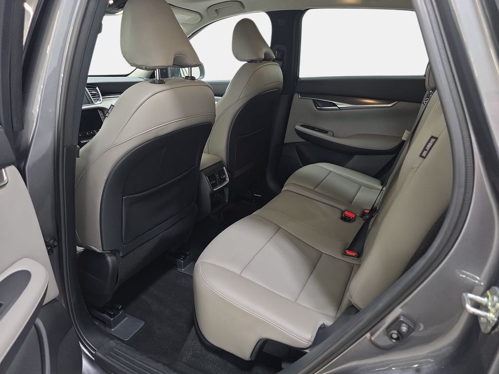 Certified Used 2025 Graphite Shadow INFINITI LUXE image 10