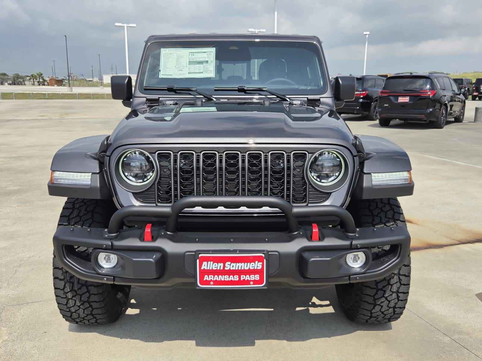New 2026 Granite Crystal Metallic Clear-Coat Exterior Paint Jeep Rubicon image 8