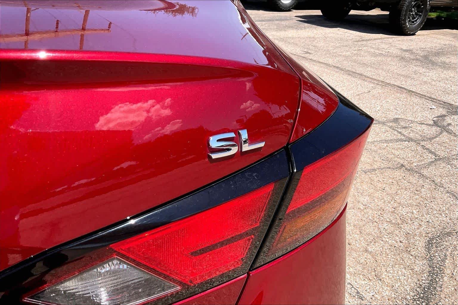 Used 2022 Scarlet Ember Nissan 2.5 SL image 10