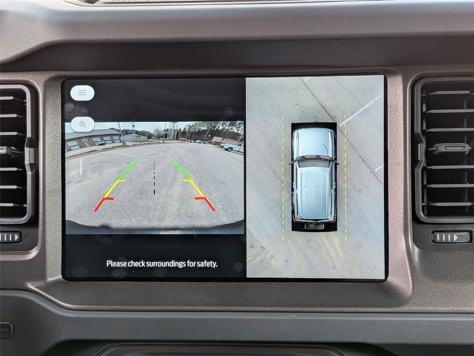 New 2025 Oxford White Ford Badlands® image 22