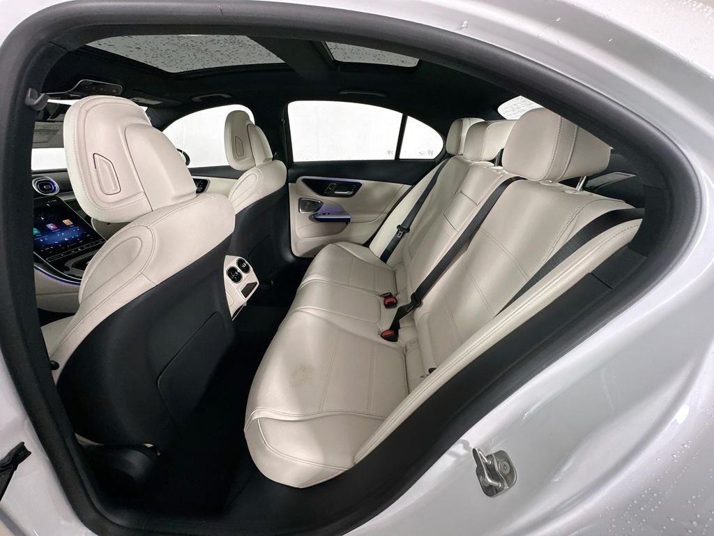 New 2026 MANUFAKTUR Moonlight White Metallic Mercedes-Benz C 300 image 26