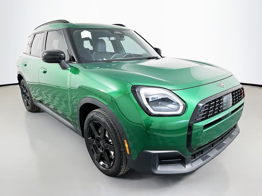 New 2026 Green MINI Signature Plus image 3