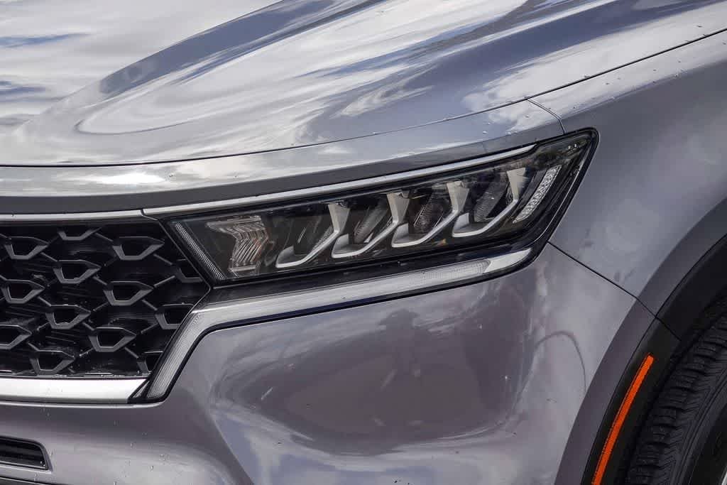 Certified Used 2022 Everlasting Silver Kia LX image 8
