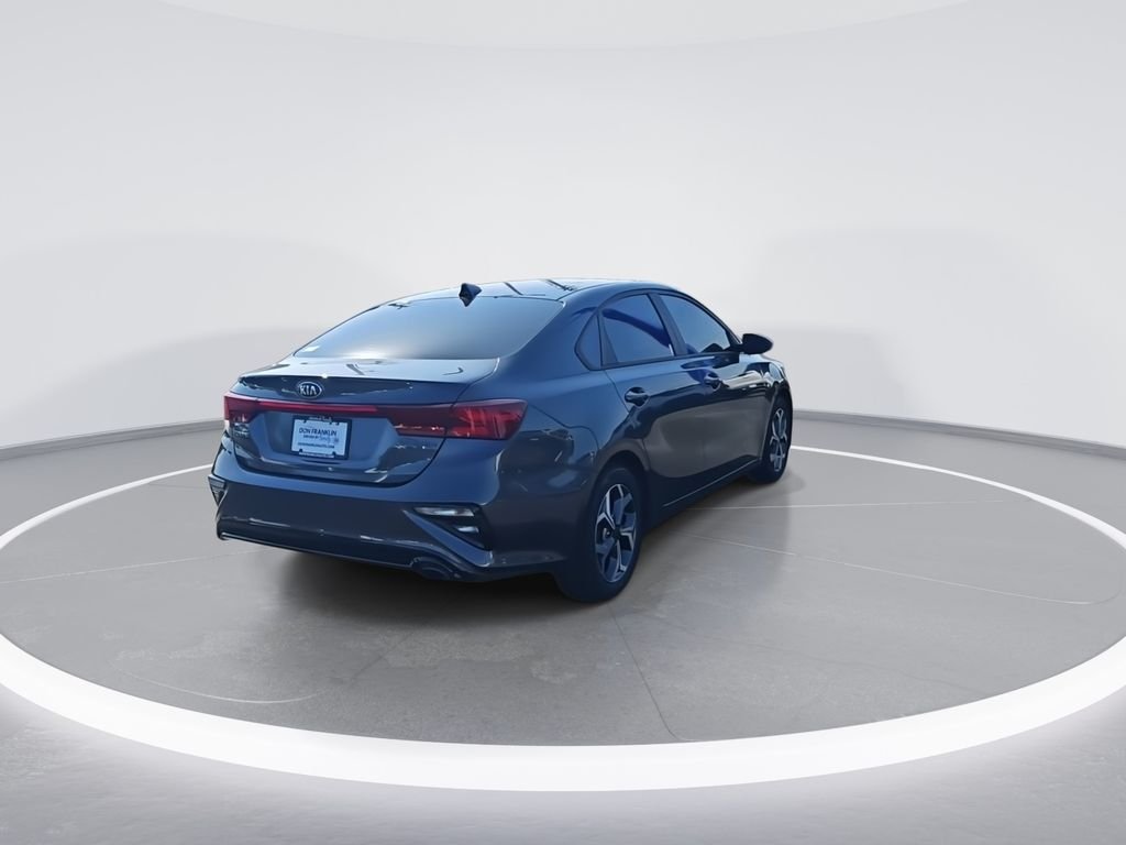2021 Kia Forte LXS - Photo 8