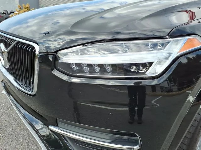 Used 2019 Black Volvo T5 Momentum image 4