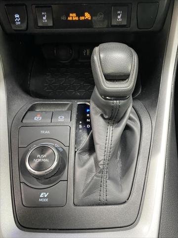 Certified Used 2024 MAGNETIC GRAY MET. Toyota  image 28