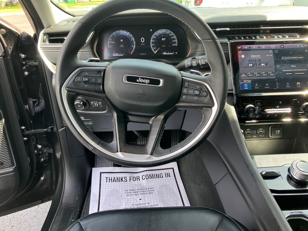 Used 2023 Gray Jeep Limited image 15