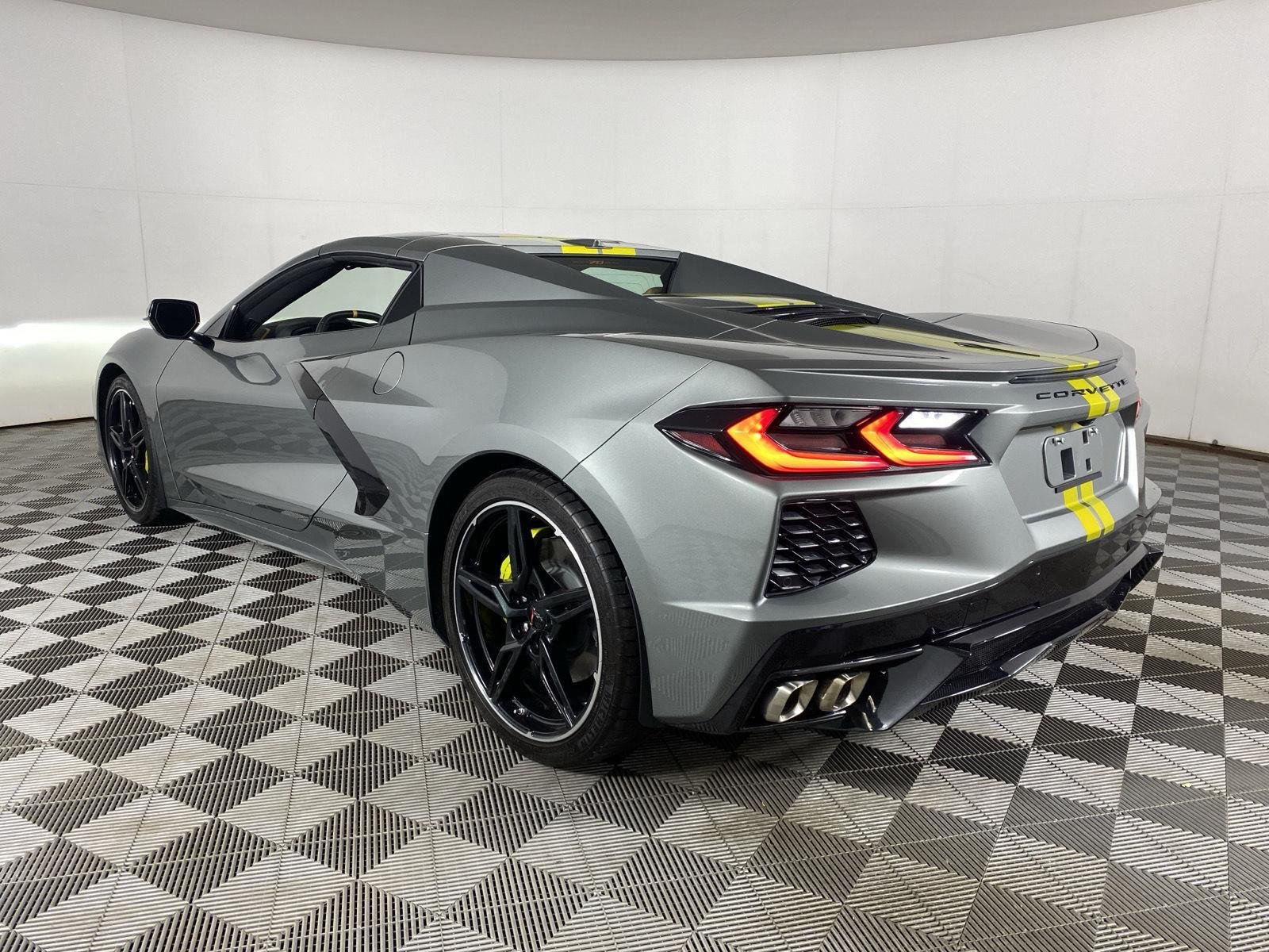 Used 2023 Gray Metallic Chevrolet Stingray image 5